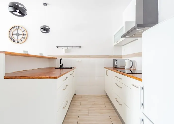 아파트 럭스 아파트먼티 스타라 폴라나