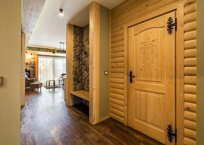 아파트 럭스 아파트먼티 스타라 폴라나 *