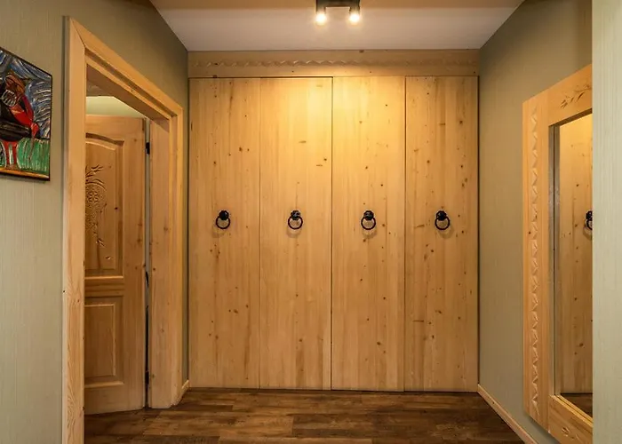 럭스 아파트먼티 스타라 폴라나 아파트 자코파네