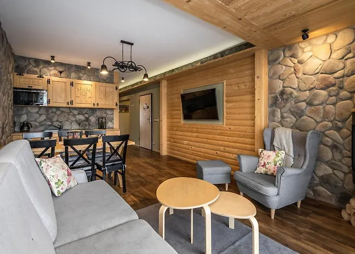 럭스 아파트먼티 스타라 폴라나 *