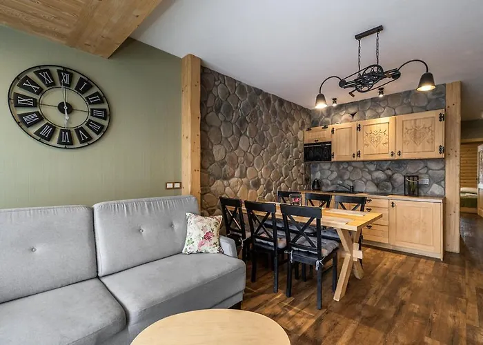 럭스 아파트먼티 스타라 폴라나 아파트 *