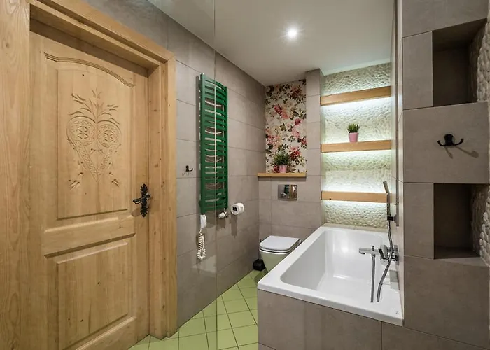 아파트 럭스 아파트먼티 스타라 폴라나